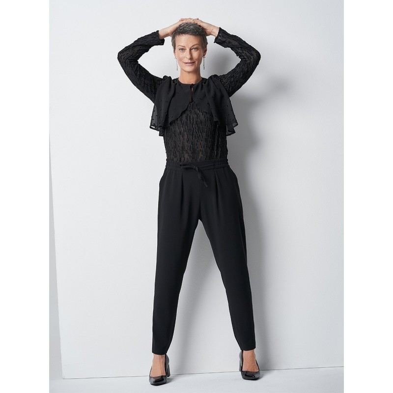 Pattern Joggers with an...