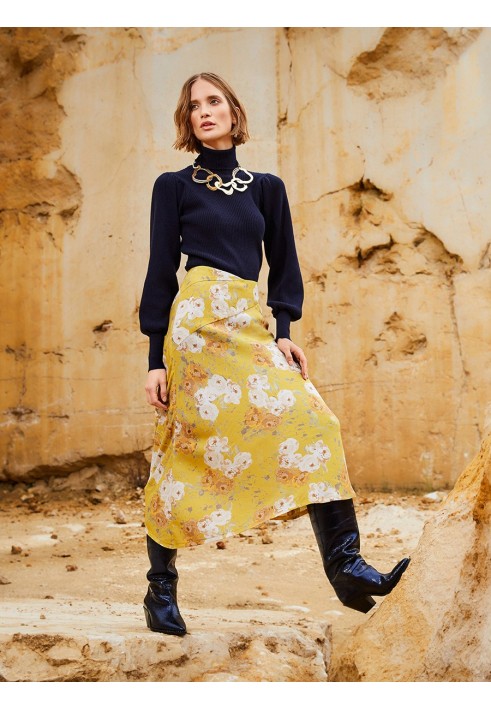 Pattern Midi skirt with relief seams (Burda 12/2019, pattern number 108 B)