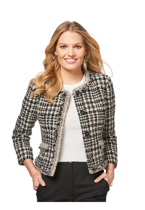 Pattern Bouclé jacket of a fitted silhouette without a collar (Burda 2/2017, pattern number 6465 B)