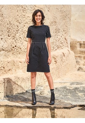 Pattern Dress with raglan sleeves and stand-up collar (Burda 9/2018, pattern number 107 B)