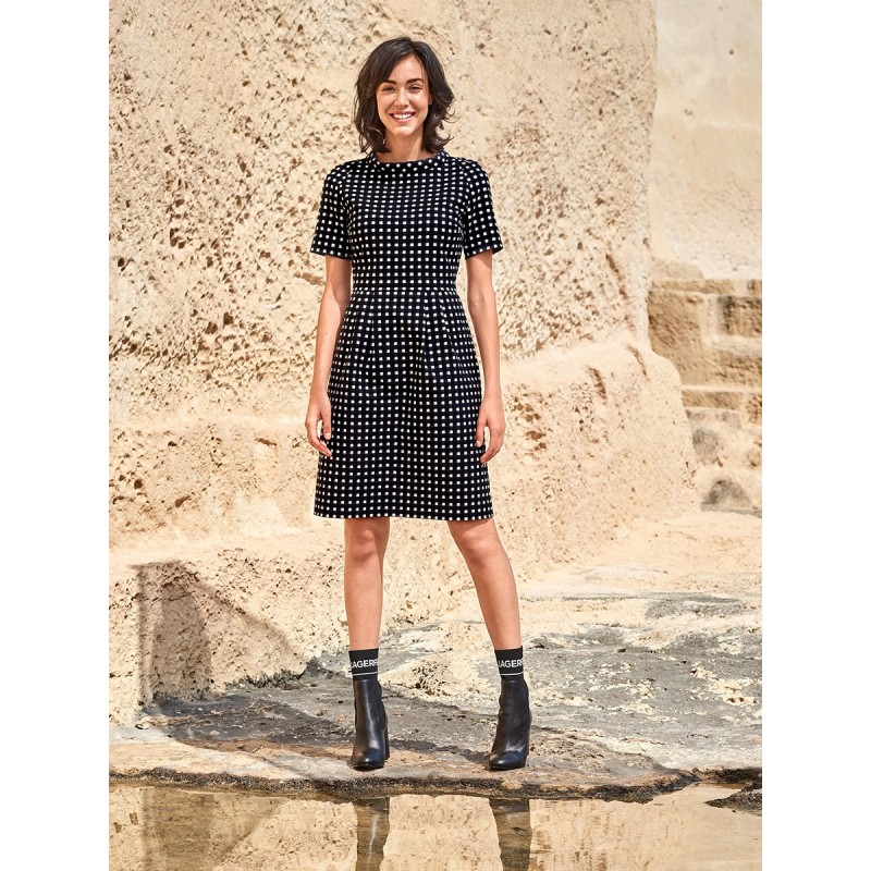 Pattern Dress with raglan...