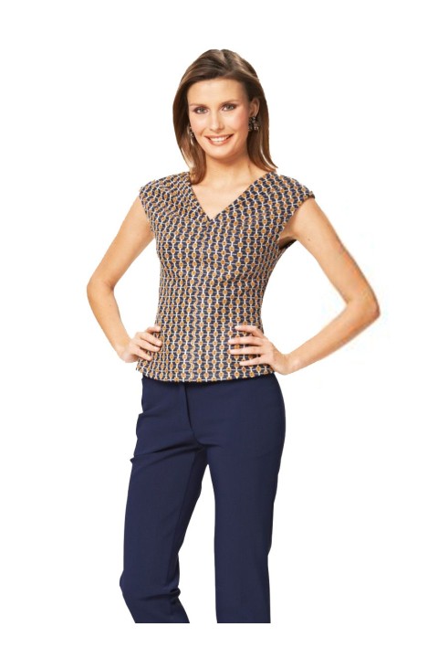 Pattern V-neck sleeveless pullover (Burda 2/2015, pattern no. 6696 A)