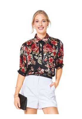 Pattern Blouse-shirt of a fitted silhouette with short sleeves (Burda 1/2018, pattern number 6426 B)