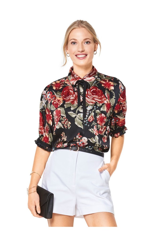 Pattern Blouse-shirt of a fitted silhouette with short sleeves (Burda 1/2018, pattern number 6426 B)