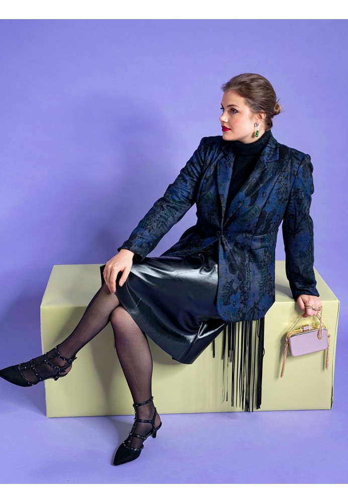 Pattern Jacket of a fitted silhouette with a sewn-in belt (Burda. Fashion Plus 2/2019, pattern number 413)