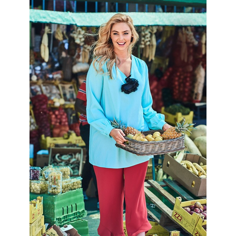 Pattern Blouse of a simple...