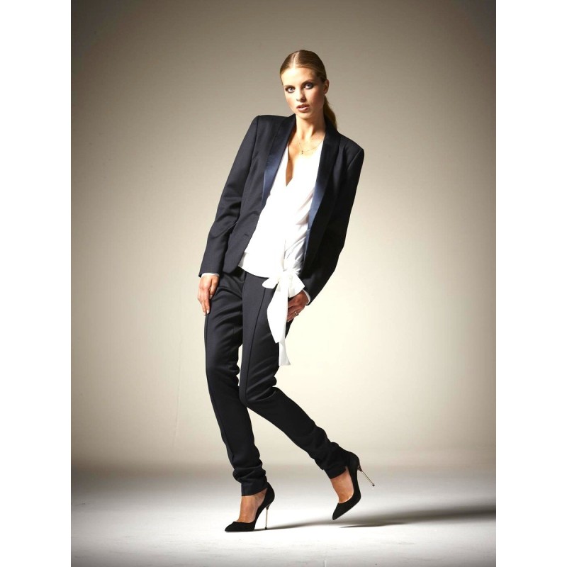 Pattern Blouse with a smell...