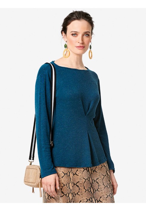 Pattern Straight-cut pullover with a pleat on the front (Burda 2/2019, pattern number 6276 A)