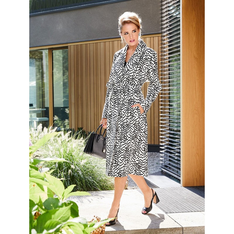 Pattern Trench coat of a...