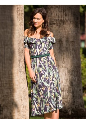 Pattern Dress with straps and a neckline on the back (Burda 5/2018, pattern number 115)