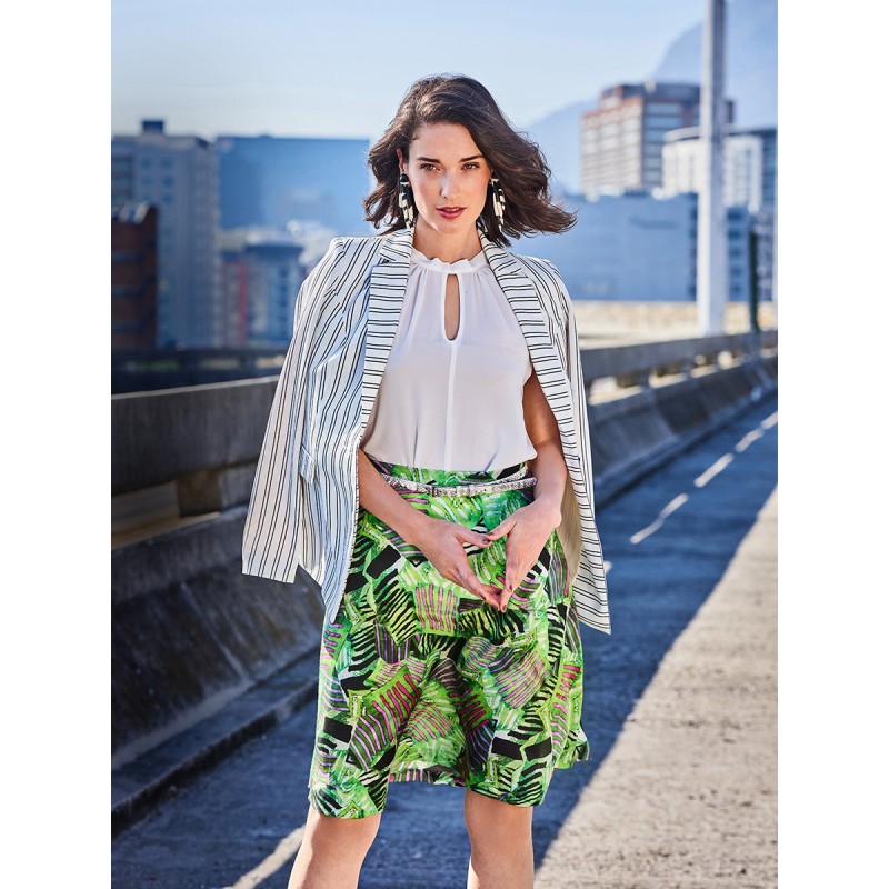 Pattern Skirt with a flared...