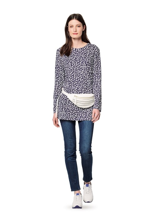 Pattern Long pullover with pleats on the back (Burda 2/2020, pattern number 6171 B)