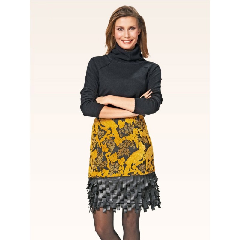 Pattern Mini skirt of a...