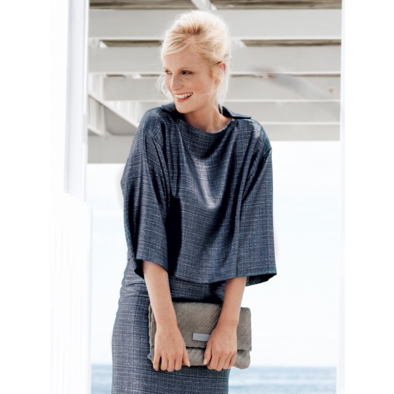 Pattern Blouse made of mat...