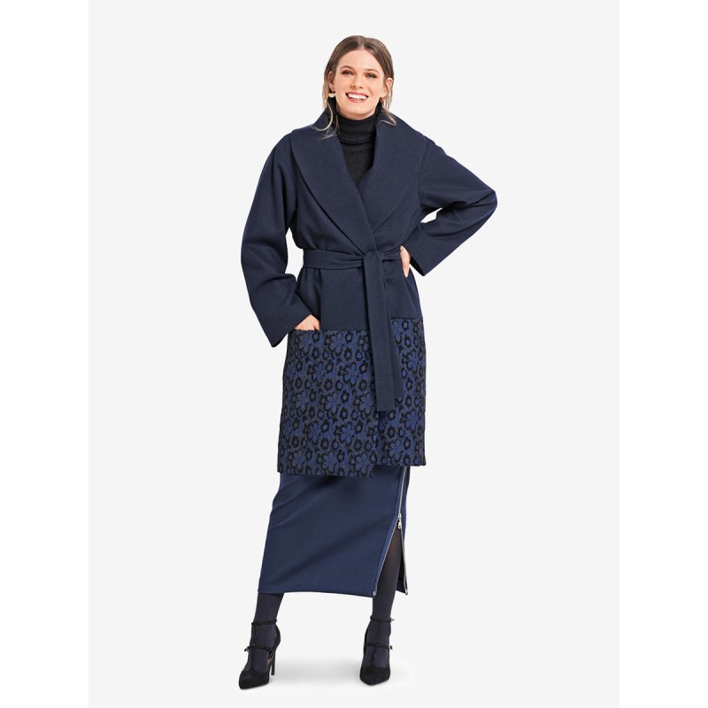 Pattern Half coat with a...