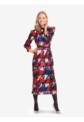 Pattern Boucle dress in a fitted silhouette with 3/4 sleeves (Burda 2/2018, pattern number 6381 B)