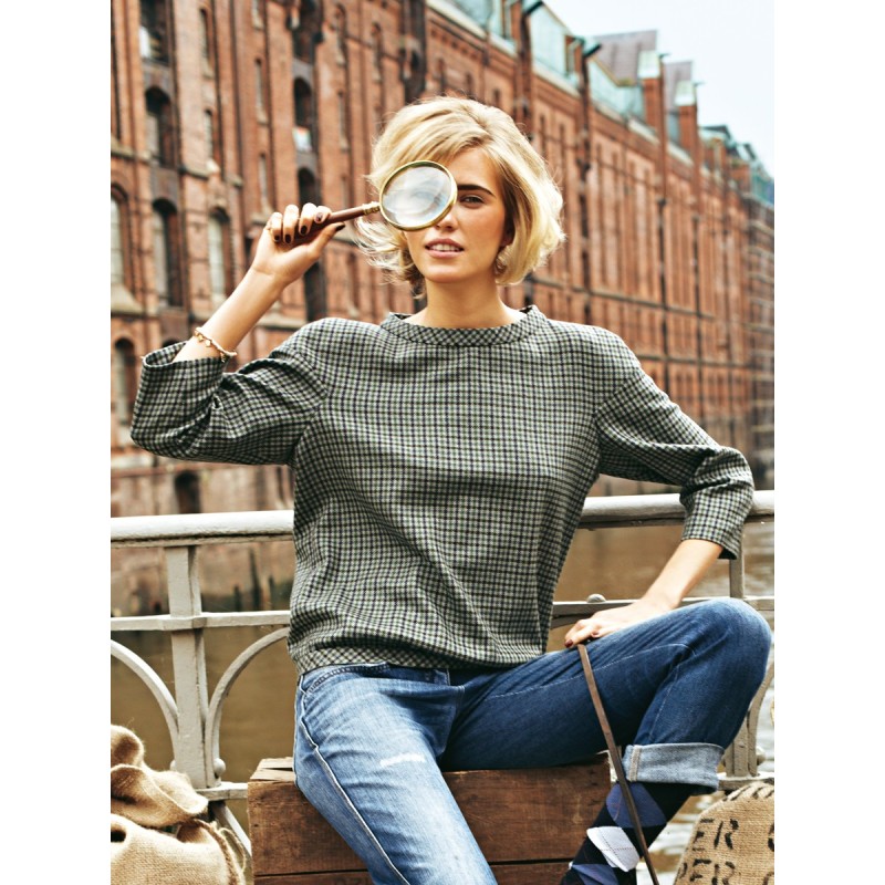 Pattern Blouse with short...