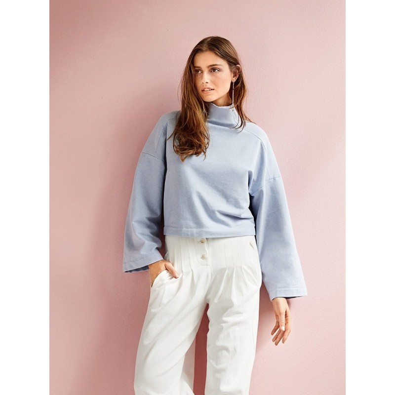 Short pullover pattern with...