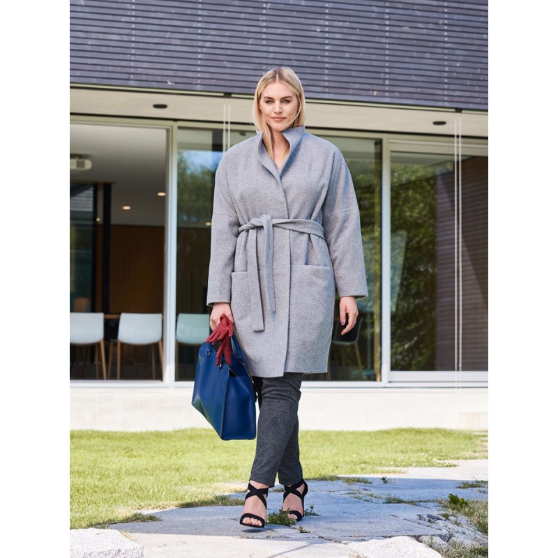 Pattern O-silhouette coat...