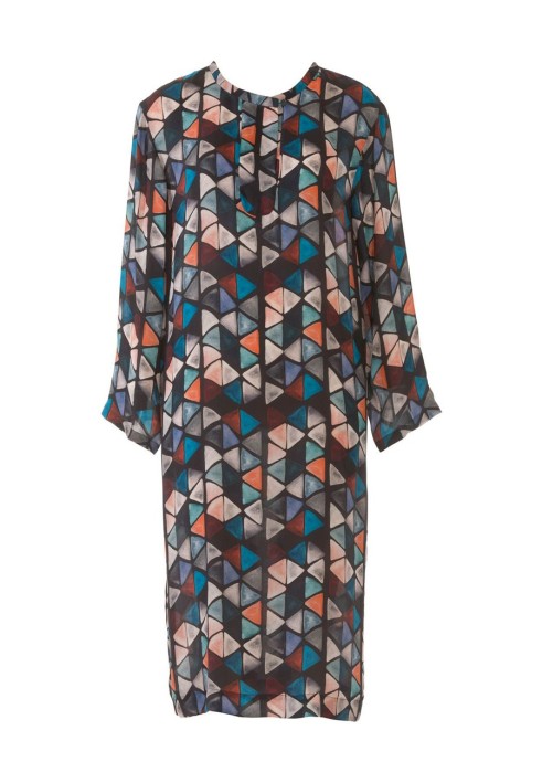 Pattern A roomy dress with a shirt cut (Burda 7/2015, pattern number 122 V)