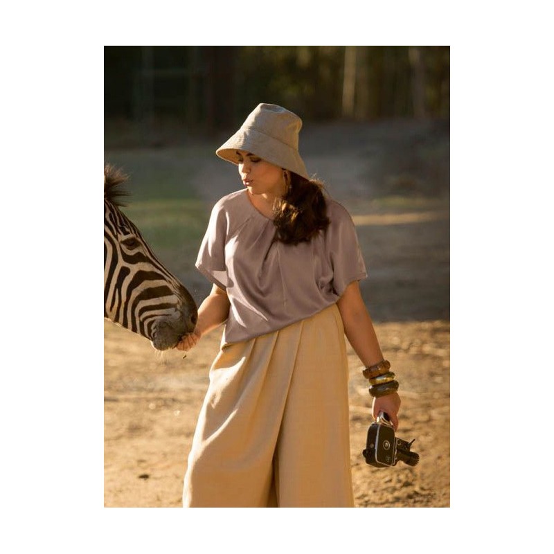 Pattern Blouse with pleats...