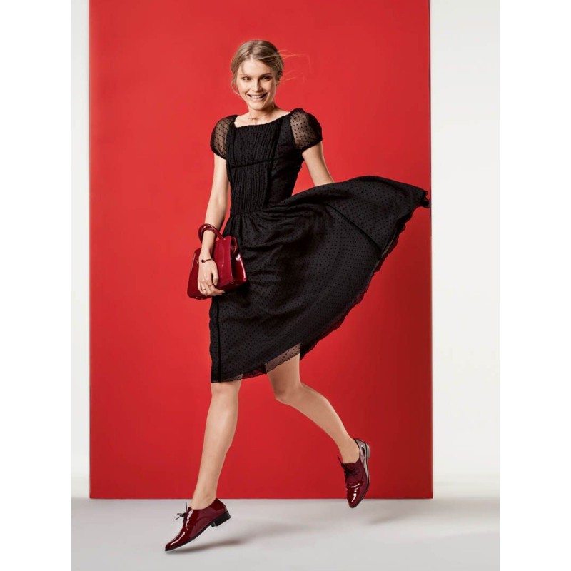 Pattern Dress with a fitted...