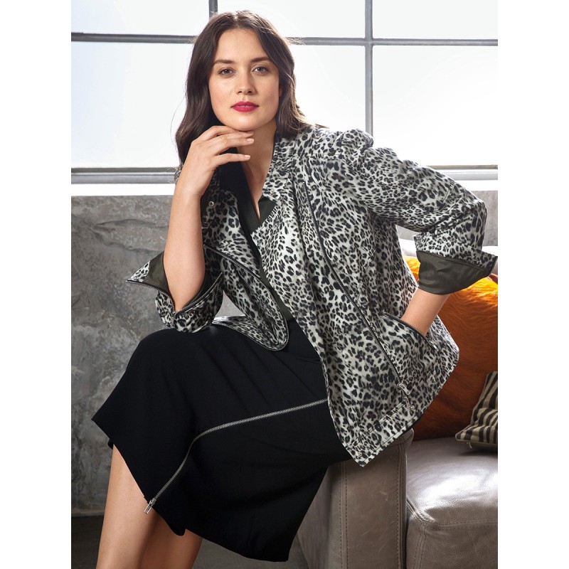 Pattern Skirt with a flared...