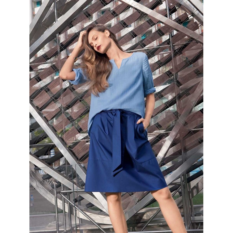 Pattern Skirt with a flared...