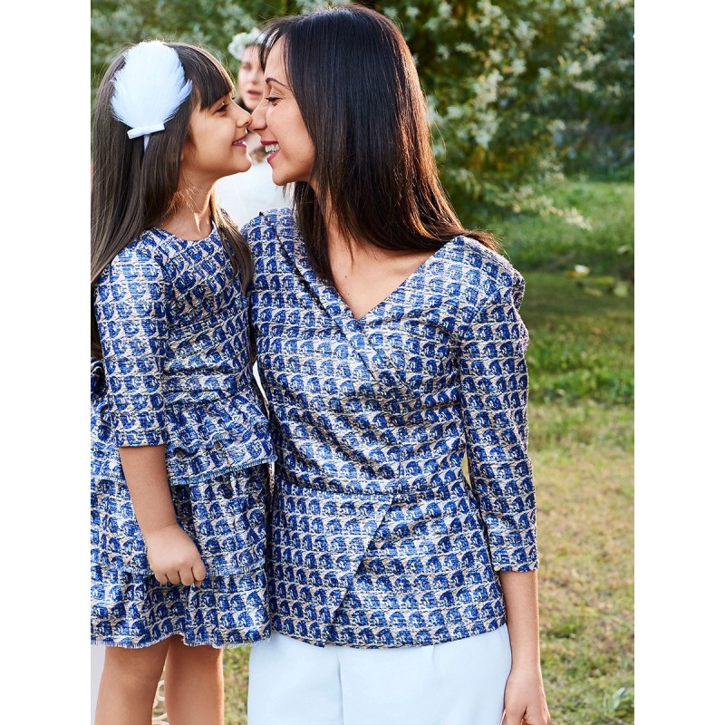 Pattern Slim fit blouse...