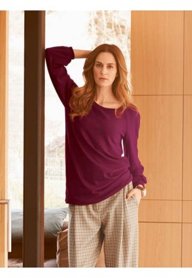 Pattern Pullover with raglan sleeves on the cuffs (Burda 8/2015, pattern number 115 C)