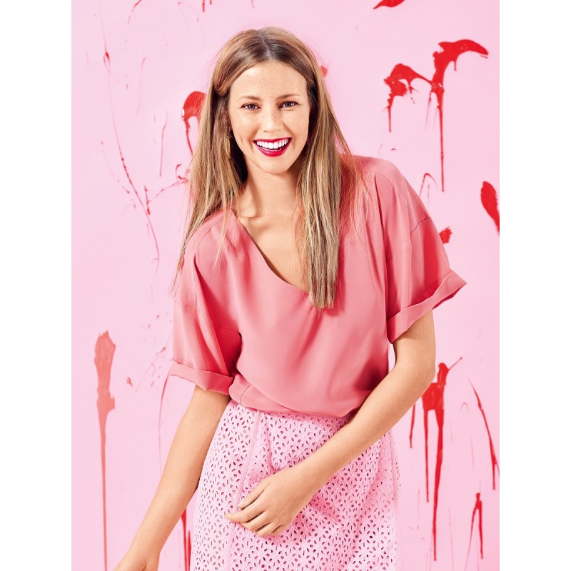 Pattern Straight-cut blouse...