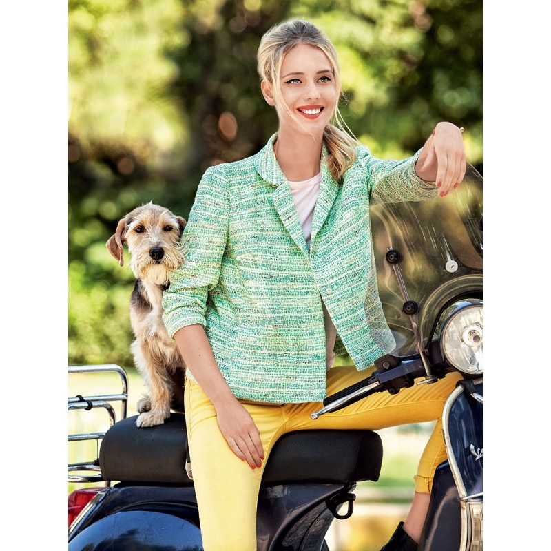 Pattern Short spacious cut...