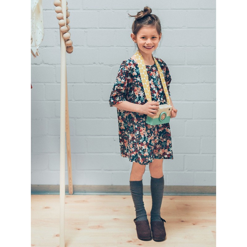 Pattern Dress with a flared...