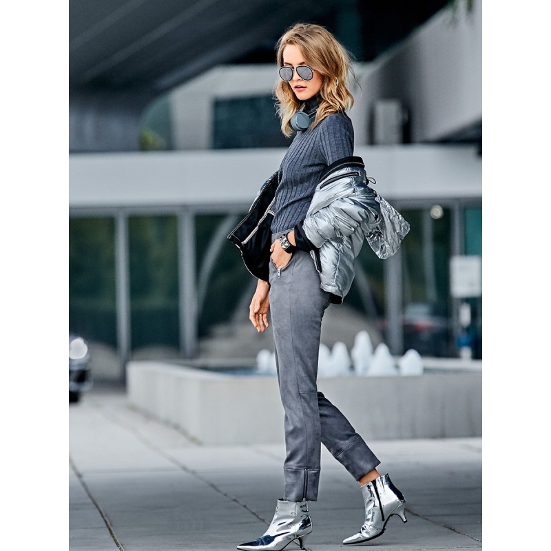 Pattern Narrow-cut suede...