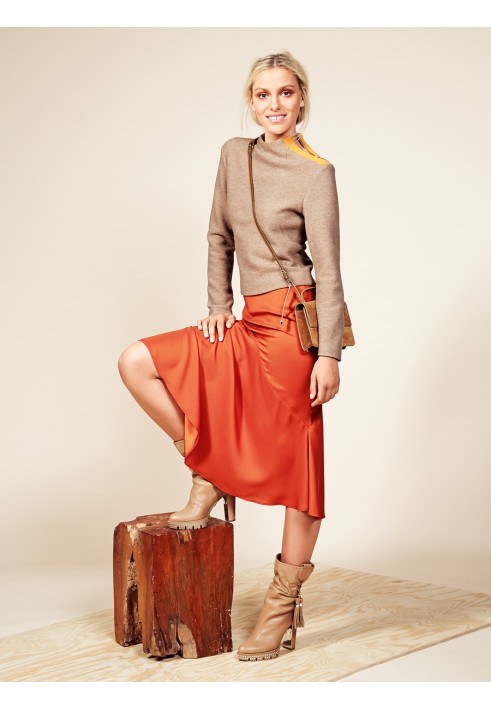 Pattern Skirt with a narrow belt (Burda 11/2015, pattern number 105 V)