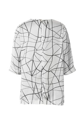 Pattern Blouse of a flared silhouette with a V-neck (Burda. Fashion Plus 2/2019, pattern number 405)