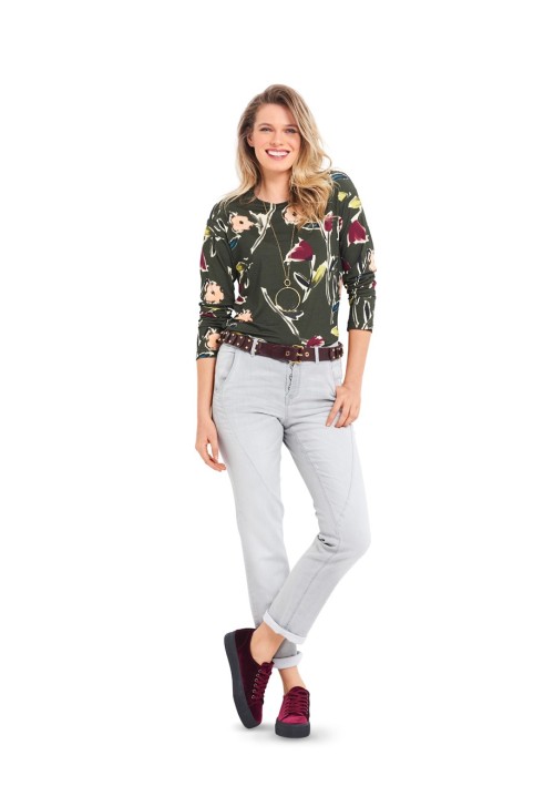 Pattern Simple cut pullover with basque (Burda 2/2018, pattern number 6367 C)