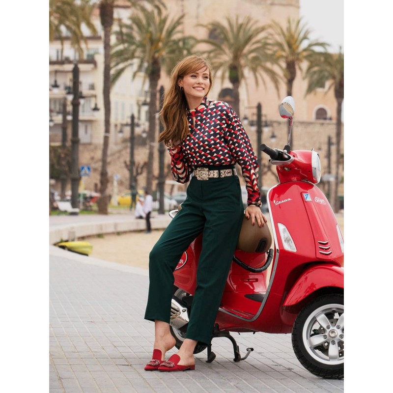 Pattern Blouse of a...