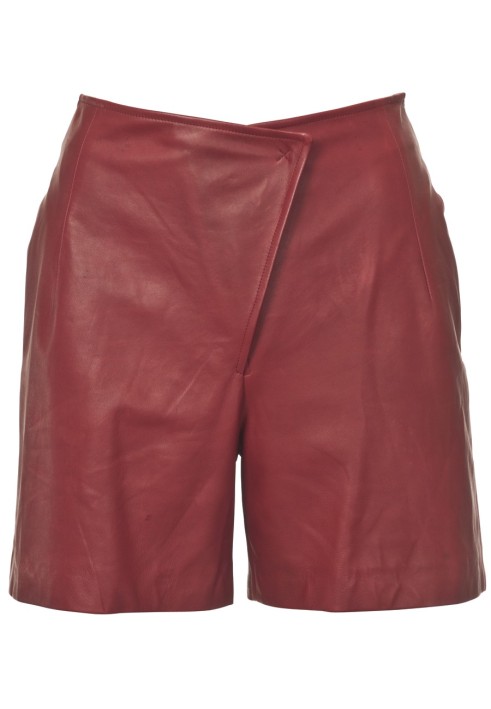 Pattern Leather shorts with a high fit (Burda 5/2012, pattern number 121 B)