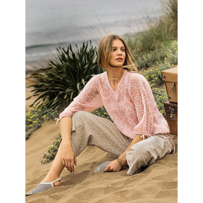 Pattern Blouse with a...