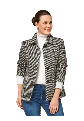 Pattern Coat of a fitted silhouette with a stand-up collar (Burda 2/2017, pattern number 6461 A)