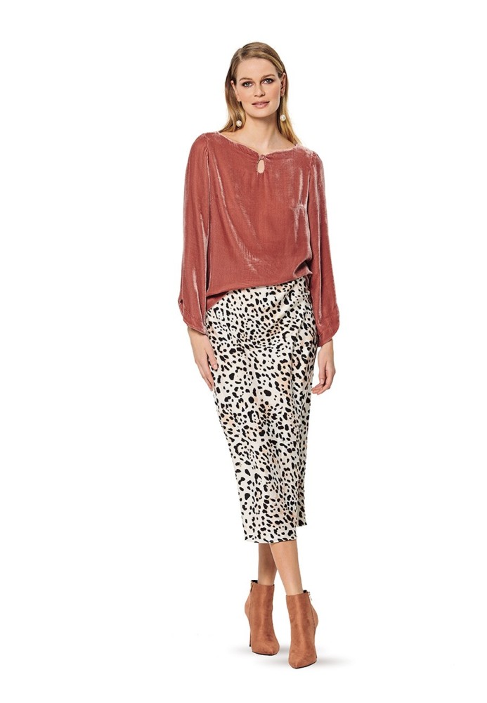 Pattern Blouse with a straight cut with a teardrop neckline (Burda 2/2020, pattern number 6159 A)