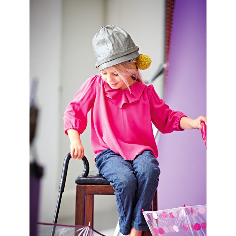 Pattern Blouse of flared...