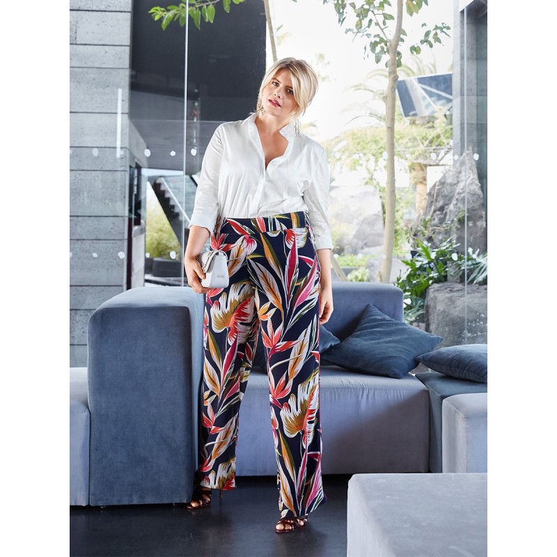 Pattern Pants of a straight...