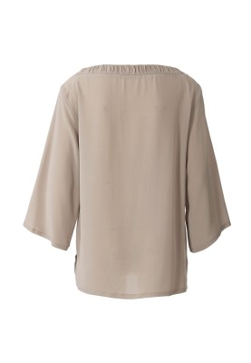 Pattern Straight-cut blouse with side slits (Burda 1/2020, pattern no. 6233 B)