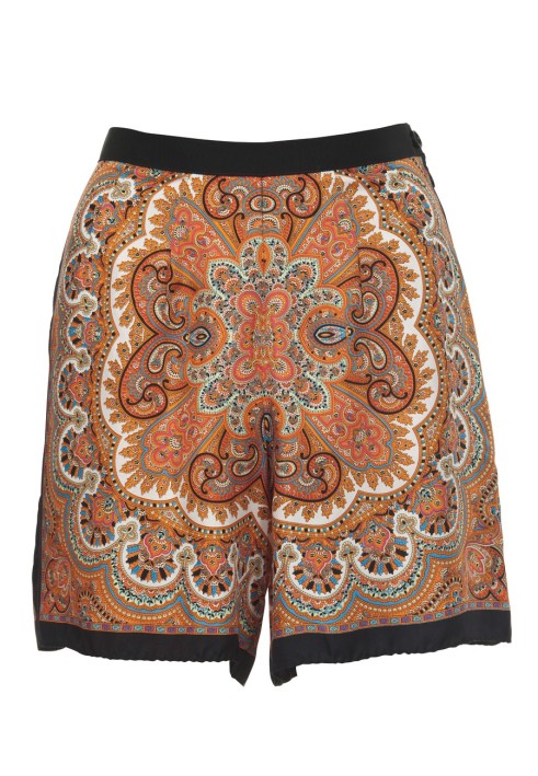 Pattern of shorts made of ready-made silk scarf (Burda 7/2012, pattern number 124)