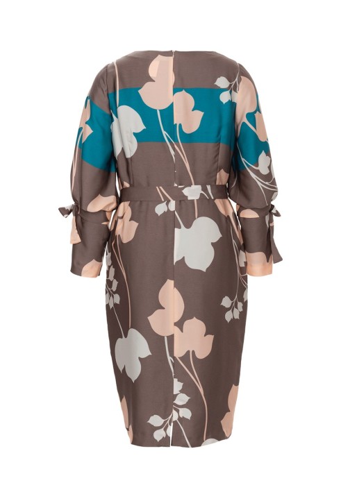 Pattern O-line silk dress (Burda 2/2018, pattern number 6389 A)