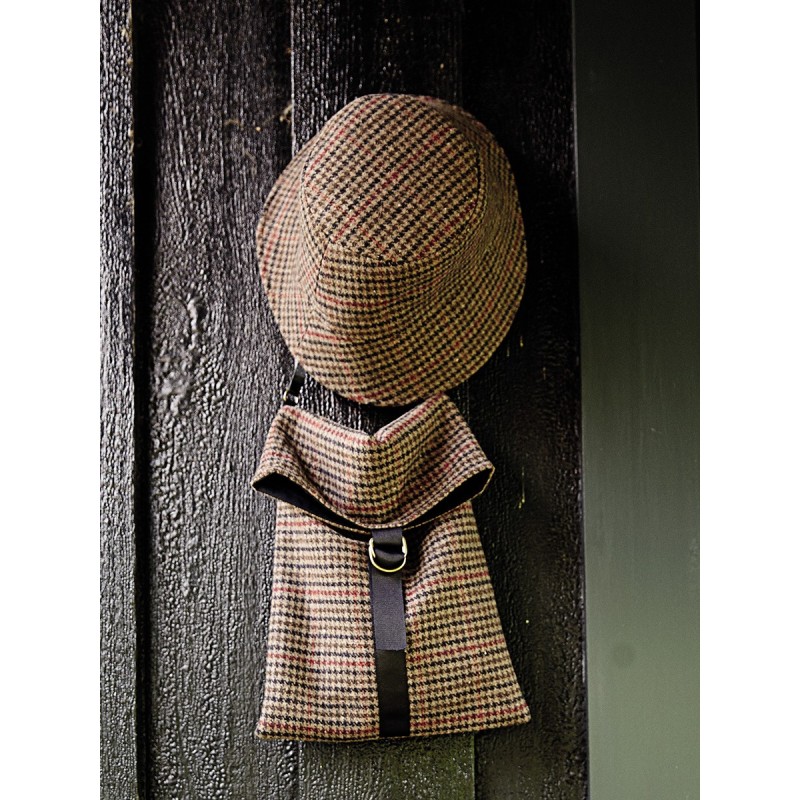 Pattern Bag on a leather...