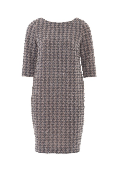 Pattern Dress with a deep neckline and pleats on the back (Burda 12/2015, pattern number 109 B)