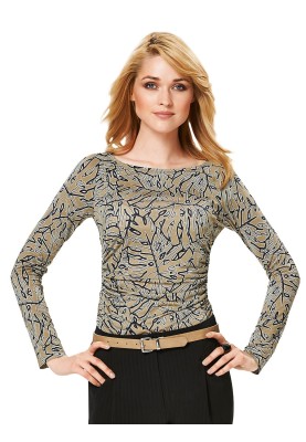 Pattern Raglan pullover with short sleeves (Burda 1/2014, pattern number 6910 A)